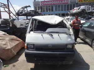 HURDA TOYOTA HIACE 1998 MODEL 2.4 DİZEL DÜZ VİTES
