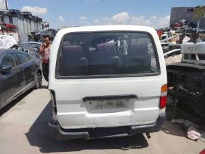 HURDA TOYOTA HIACE 1998 MODEL 2.4 DİZEL DÜZ VİTES