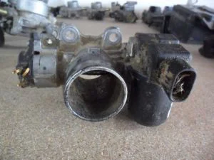 TOYOTA COROLLA 2006 ÇIKMA HASARLI BOĞAZ KELEBEĞİ GÖVDESİ 2005 - 2006 - 2007 Arası Modellerle Uyumludur