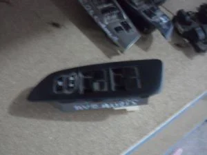 TOYOTA AURIS 2008 ÇIKMA SOL ÖN CAM DÜĞMESİ PLASTİK ÇERÇEVESİ 2007 - 2008 - 2009 - 2010 Arası Modellerle Uyumludur