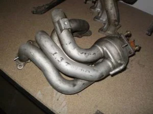 TOYOTA COROLLA 1995 ÇIKMA EMME MANİFOLDU 1993 - 1994 - 1995 - 1996 - 1997 - 1998 Arası Modellerle Uyumludur