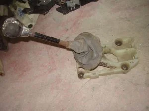 TOYOTA YARIS 2002 ÇIKMA VİTES KÖRÜĞÜ 2000 - 2001 - 2002 - 2003 Arası Modellerle Uyumludur