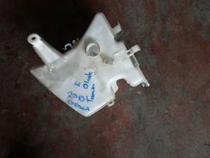 TOYOTA AURIS 2008 ÇIKMA HASARLI CAM SU BİDONU 2007 - 2008 - 2009 - 2010 - 2011 - 2012 Arası Modellerle Uyumludur