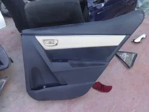 TOYOTA COROLLA 2014 ÇIKMA SAĞ ARKA CAM DÜĞMESİ PLASTİK ÇERÇEVESİ 2013 - 2014 - 2015 - 2016 Arası Modellerle Uyumludur