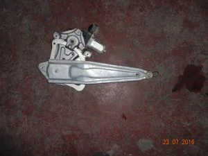 TOYOTA COROLLA 2014 ÇIKMA SAĞ ARKA CAM KİRKOSU 2013 - 2014 - 2015 - 2016 Arası Modellerle Uyumludur