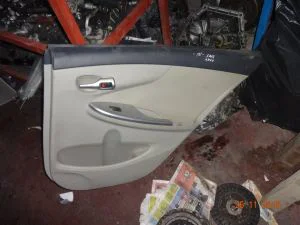 TOYOTA COROLLA 2012 ÇIKMA SAĞ ARKA CAM DÜĞMESİ PLASTİK ÇERÇEVESİ 2011 - 2012 - 2013 Arası Modellerle Uyumludur