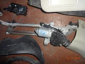 TOYOTA COROLLA 2012 ÇIKMA ÖN SİLECEK MOTORU 2011 - 2012 - 2013 Arası Modellerle Uyumludur