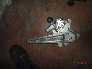 TOYOTA COROLLA 2012 ÇIKMA SOL ARKA CAM MOTORU 2011 - 2012 - 2013 Arası Modellerle Uyumludur