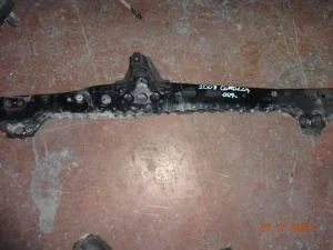 TOYOTA COROLLA 2008 ÇIKMA HASARLI ÖN PANEL ALTI TRAVEZİ 2007 - 2008 - 2009 - 2010 Arası Modellerle Uyumludur