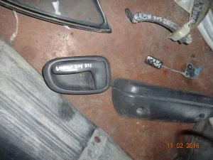 TOYOTA COROLLA 1995 ÇIKMA SOL ARKA KAPI İÇ AÇMA KOLU 1993 - 1994 - 1995 - 1996 - 1997 - 1998 Arası Modellerle Uyumludur