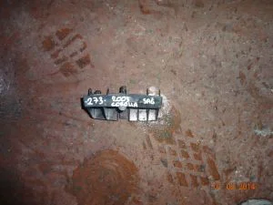 TOYOTA COROLLA 2003 ÇIKMA SAĞ ARKA STOP ALTI TAMPON BRAKETİ 2002 - 2003 - 2004 Arası Modellerle Uyumludur