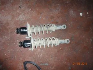 TOYOTA COROLLA 2003 ÇIKMA SAĞ ARKA AMORTÜSÖR TAKOZU 2002 - 2003 - 2004 Arası Modellerle Uyumludur