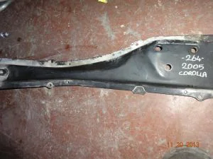 TOYOTA COROLLA 2006 ÇIKMA ÖN PANEL ALTI TRAVEZİ 2005 - 2006 - 2007 Arası Modellerle Uyumludur