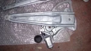 TOYOTA COROLLA 2015 ÇIKMA SOL ARKA CAM KİRKOSU 2013 - 2014 - 2015 - 2016 - 2017 - 2018 Arası Modellerle Uyumludur