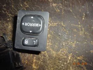 TOYOTA COROLLA 2008 ÇIKMA AYNA AYAR DÜĞMESİ 2007 - 2008 - 2009 - 2010 Arası Modellerle Uyumludur