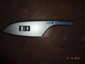 TOYOTA COROLLA 2008 ÇIKMA SOL ARKA CAM DÜĞMESİ PLASTİK ÇERÇEVESİ 2007 - 2008 - 2009 - 2010 Arası Modellerle Uyumludur
