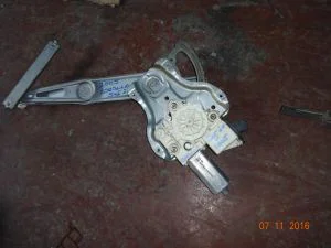 TOYOTA COROLLA 2004 ÇIKMA SAĞ ÖN CAM MOTORU 2002 - 2003 - 2004 - 2005 - 2006 - 2007 Arası Modellerle Uyumludur