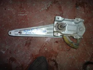 TOYOTA COROLLA 2004 ÇIKMA SOL ARKA MANUEL CAM KİRKOSU 2002 - 2003 - 2004 - 2005 - 2006 - 2007 Arası Modellerle Uyumludur