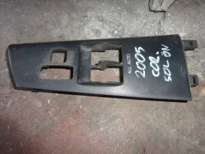 TOYOTA COROLLA 2004 ÇIKMA SOL ÖN CAM DÜĞMESİ PLASTİK ÇERÇEVESİ 2002 - 2003 - 2004 - 2005 - 2006 - 2007 Arası Modellerle Uyumludur