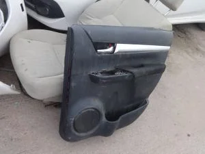 TOYOTA HILUX 2017 ÇIKMA SAĞ ARKA KAPI İÇ AÇMA KOLU 2016 - 2017 - 2018 - 2019 Arası Modellerle Uyumludur
