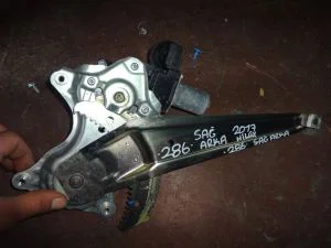 TOYOTA HILUX 2017 ÇIKMA SAĞ ARKA CAM KİRKOSU 2016 - 2017 - 2018 - 2019 Arası Modellerle Uyumludur