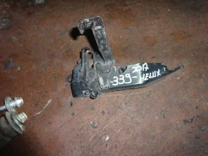 TOYOTA HILUX 2017 ÇIKMA KAPUT KİLİDİ 2016 - 2017 - 2018 - 2019 Arası Modellerle Uyumludur