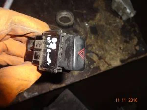 TOYOTA HILUX 2007 ÇIKMA DÖRTLÜ SİNYAL DÜĞMESİ 2006 - 2007 - 2008 - 2009 - 2010 - 2011 Arası Modellerle Uyumludur