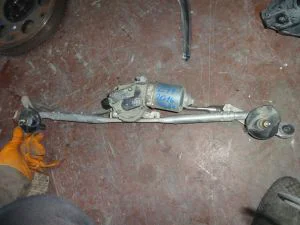TOYOTA HILUX 2014 ÇIKMA SİLECEK MEKANİZMASI 2012 - 2013 - 2014 - 2015 Arası Modellerle Uyumludur