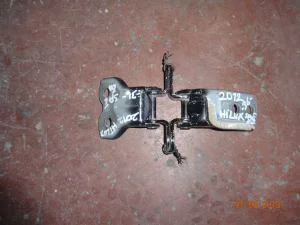 TOYOTA HILUX 2014 ÇIKMA SAĞ ÖN ALT KAPI MENTEŞESİ 2012 - 2013 - 2014 - 2015 Arası Modellerle Uyumludur