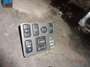 TOYOTA HILUX 2014 ÇIKMA AYNA AYAR DÜĞMESİ 2012 - 2013 - 2014 - 2015 Arası Modellerle Uyumludur