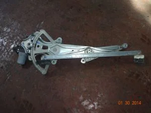 TOYOTA HILUX 2014 ÇIKMA SAĞ ÖN CAM MOTORU 2012 - 2013 - 2014 - 2015 Arası Modellerle Uyumludur