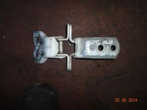 TOYOTA HILUX 2014 ÇIKMA SOL ÖN ÜST KAPI MENTEŞESİ 2012 - 2013 - 2014 - 2015 Arası Modellerle Uyumludur
