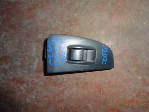 TOYOTA AVENSIS 2004 ÇIKMA SAĞ ÖN CAM DÜĞMESİ PLASTİK ÇERÇEVESİ 2002 - 2003 - 2004 - 2005 - 2006 Arası Modellerle Uyumludur