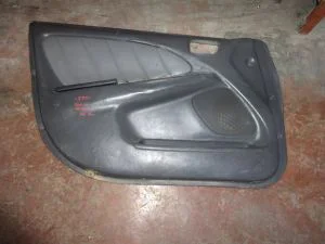 TOYOTA AVENSIS 1999 ÇIKMA SOL ÖN KAPI DÖŞEMESİ 1999 - 2000 Arası Modellerle Uyumludur