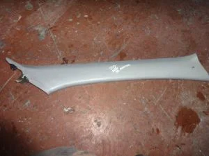 TOYOTA AVENSIS 1999 ÇIKMA SAĞ ÖN DİREK PLASTİĞİ 1999 - 2000 Arası Modellerle Uyumludur