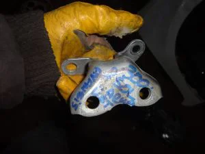TOYOTA AVENSIS 2007 ÇIKMA SOL ARKA KAPI ÜST MENTEŞESİ 2007 - 2008 - 2009 Arası Modellerle Uyumludur