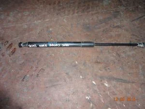 TOYOTA YARIS 2013 ÇIKMA SAĞ BAGAJ AMORTÜSÖRÜ 2012 - 2013 - 2014 - 2015 - 2016 - 2017 Arası Modellerle Uyumludur