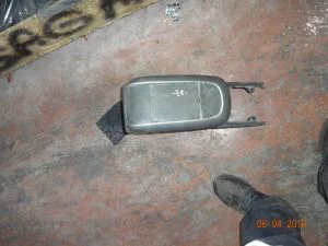 TOYOTA AURIS 2008 ÇIKMA KONSUL 2007 - 2008 - 2009 - 2010 Arası Modellerle Uyumludur