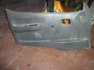 TOYOTA HIACE 1995 ÇIKMA SOL ÖN KAPI DÖŞEMESİ 1993 - 1994 - 1995 - 1996 - 1997 - 1998 - 1999 Arası Modellerle Uyumludur