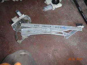 TOYOTA COROLLA HB 2006 ÇIKMA SOL ÖN CAM MOTORU 2005 - 2006 - 2007 Arası Modellerle Uyumludur