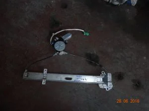 HONDA JAZZ 2003 ÇIKMA SAĞ ÖN CAM KİRKOSU 2002 - 2003 - 2004 - 2005 Arası Modellerle Uyumludur