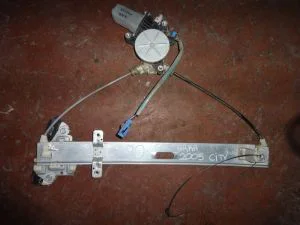HONDA CITY 2005 ÇIKMA SOL ARKA CAM KİRKOSU 2004 - 2005 - 2006 - 2007 - 2008 - 2009 Arası Modellerle Uyumludur