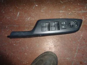 HONDA CIVIC 2015 ÇIKMA SOL ÖN CAM DÜĞMESİ PLASTİK ÇERÇEVESİ 2015 - 2016 Arası Modellerle Uyumludur