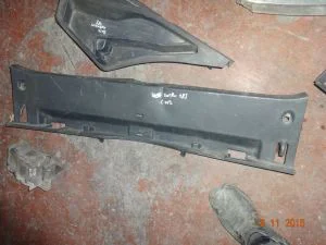 TOYOTA COROLLA 2012 ÇIKMA HAFİF HASARLI ARKA PANEL ÜSTÜ PLASTİĞİ 2011 - 2012 - 2013 Arası Modellerle Uyumludur