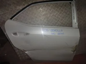 TOYOTA COROLLA 2015 ÇIKMA HAFİF HASARLI SAĞ ARKA KAPI 2013 - 2014 - 2015 - 2016 - 2017 - 2018 Arası Modellerle Uyumludur