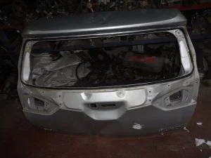 TOYOTA AURIS 2015 ÇIKMA HAFİF HASARLI BAGAJ KAPAĞI 2013 - 2014 - 2015 - 2016 - 2017 - 2018 Arası Modellerle Uyumludur
