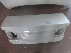 HONDA CIVIC 2010 ÇIKMA HAFİF HASARLI BAGAJ KAPAĞI 2009 - 2010 - 2011 Arası Modellerle Uyumludur