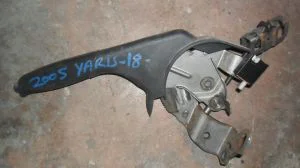 TOYOTA YARIS 2005 ÇIKMA EL FREN TABANCASI 2004 - 2005 - 2006 Arası Modellerle Uyumludur