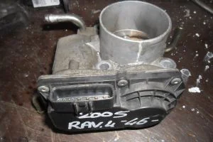 TOYOTA RAV4 2005 ÇIKMA BOĞAZ KELEBEĞİ 2004 - 2005 - 2006 Arası Modellerle Uyumludur