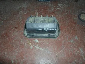 TOYOTA COROLLA 2006 ÇIKMA ÇAMURLUK HAVALANDIRMA PLASTİĞİ 2005 - 2006 - 2007 Arası Modellerle Uyumludur